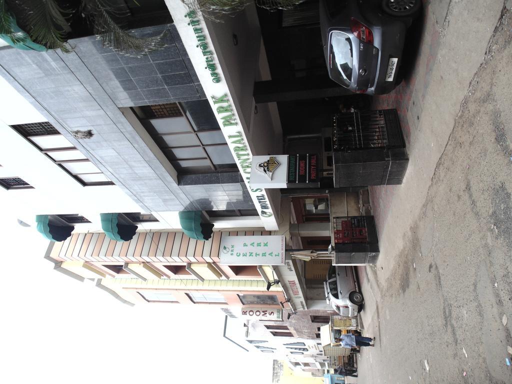 Hotel S R M Central Park Chennai Luaran gambar