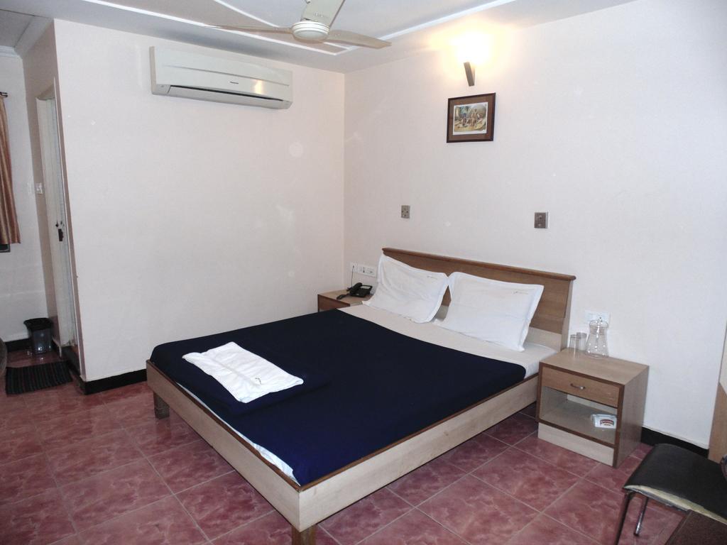 Hotel S R M Central Park Chennai Bilik gambar