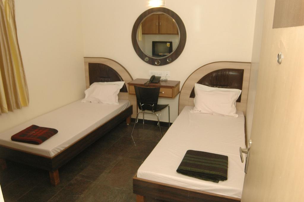 Hotel S R M Central Park Chennai Bilik gambar