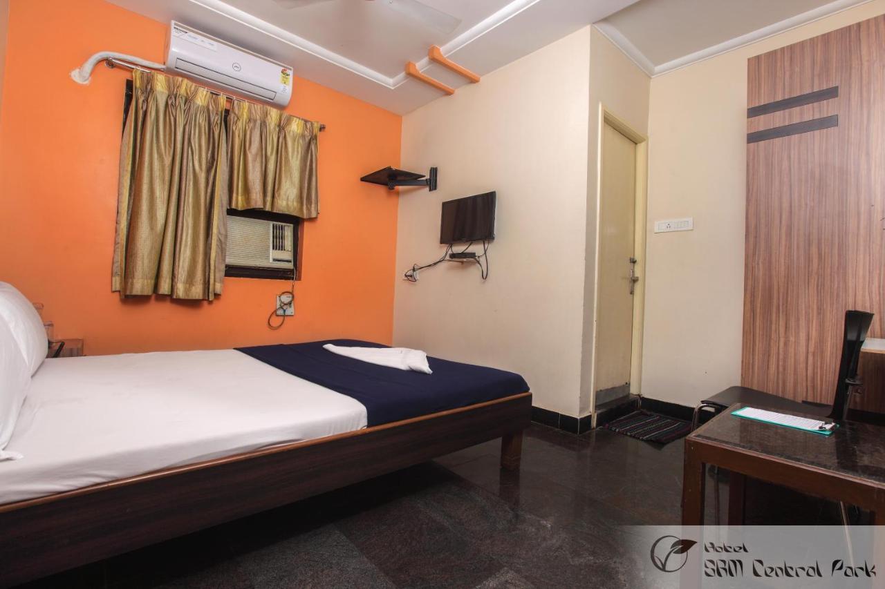 Hotel S R M Central Park Chennai Luaran gambar