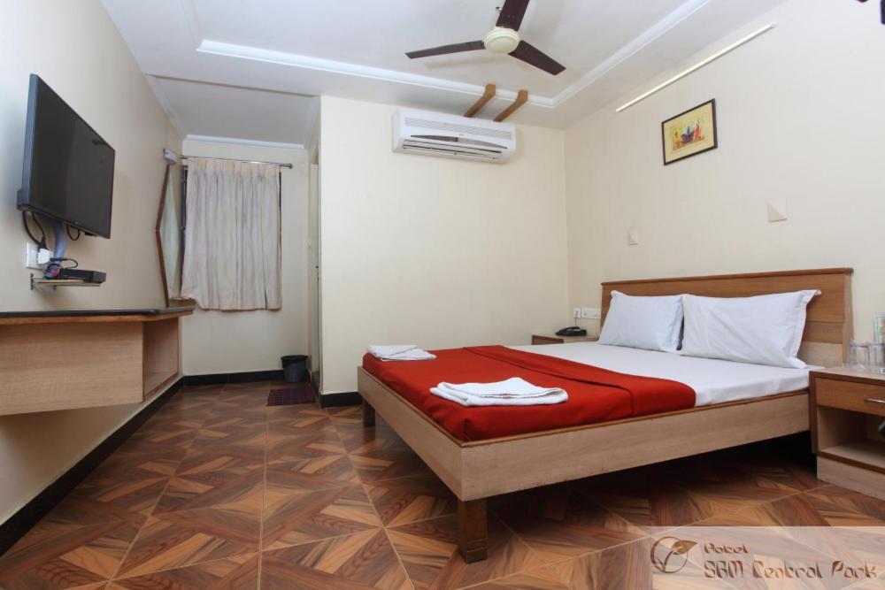 Hotel S R M Central Park Chennai Luaran gambar